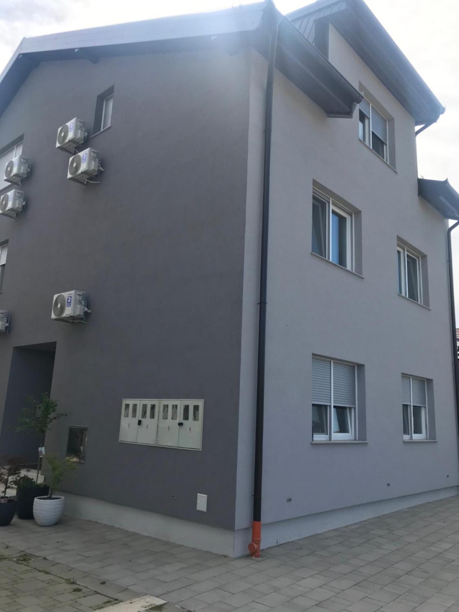 Apartman SLAVONIA 2 Ðakovo Bagian luar foto